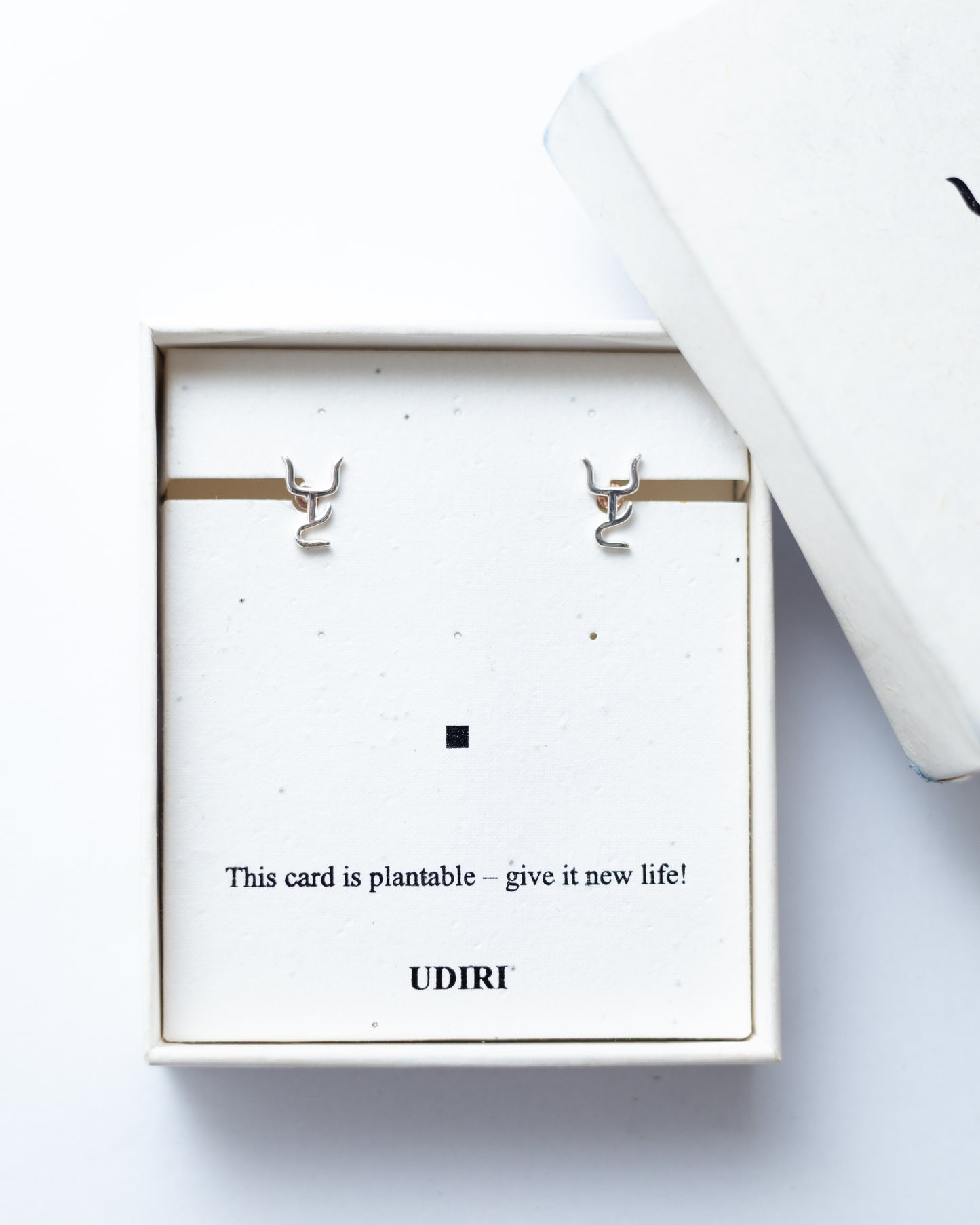 NJIKỌTA — STUD