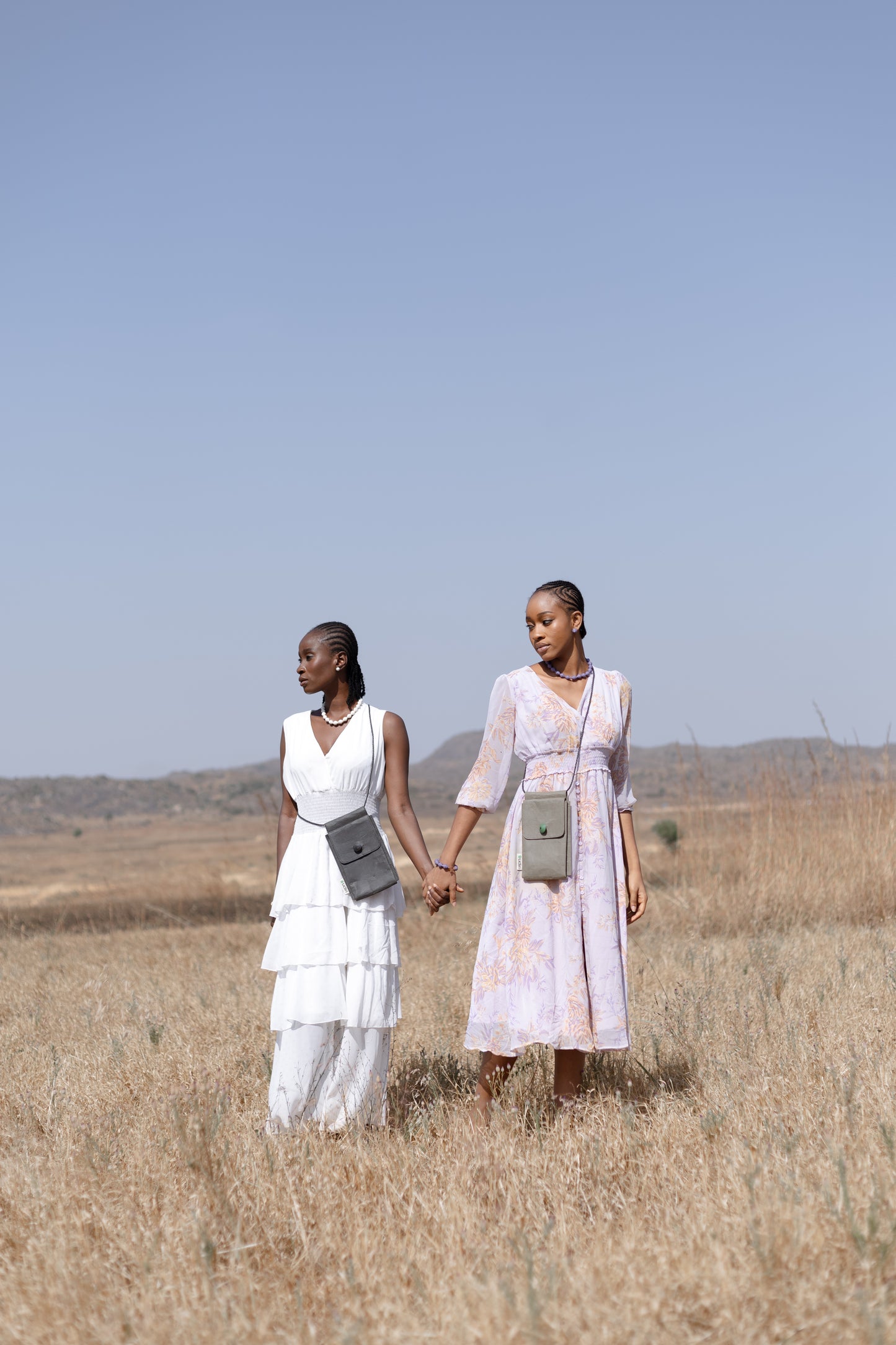 Ǹkàtà Phone Pocket Bag