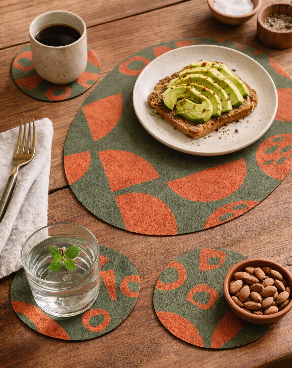 Uté — Tableware